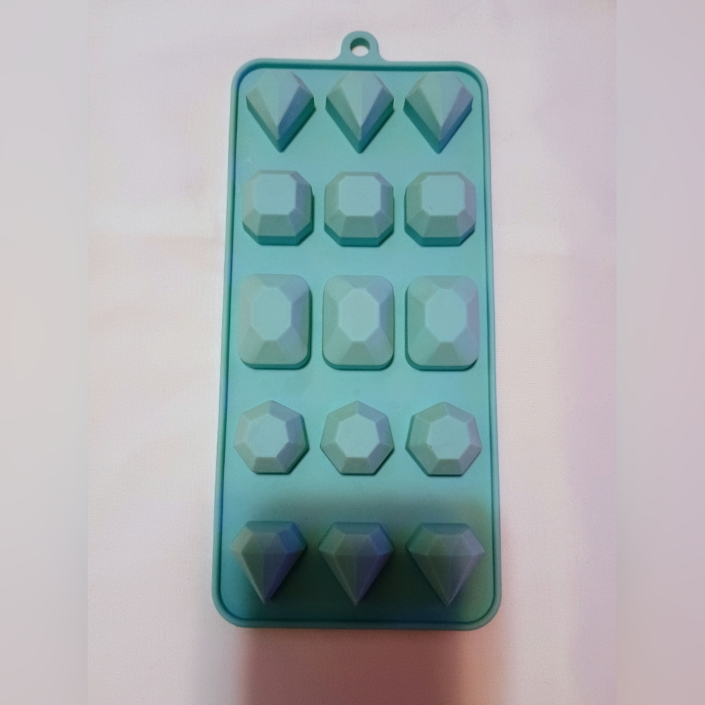 Gem-Shaped Silicone Ice Cube Tray